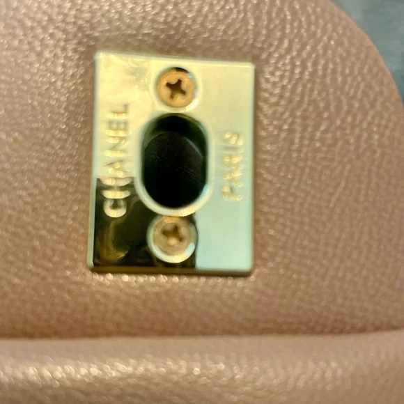 Tan Quilted Shoulder Bag with Gold CC Closure - Picture 6 of 14